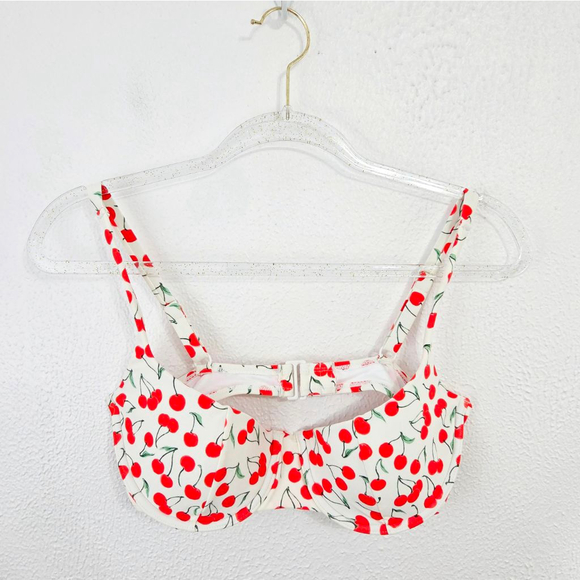 Good American Cherry Balconette Bikini Top Snow Cherries red white swim NEW NWOT - Picture 3 of 6